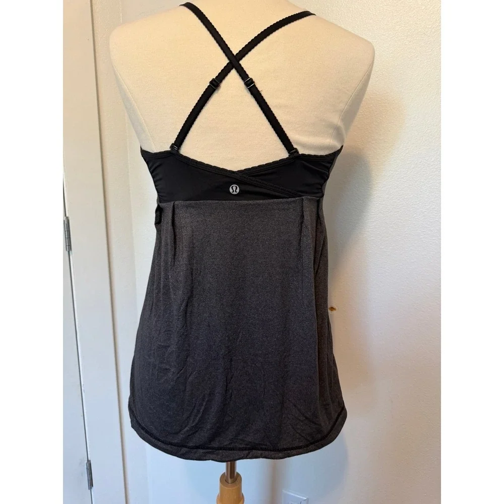 Lululemon Graceful Flow Tank with bra size 10 women's workout activewear yoga
